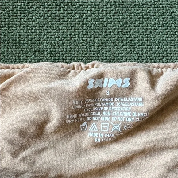 Skims bandeau bra fits everybody - small - Picture 3 of 4